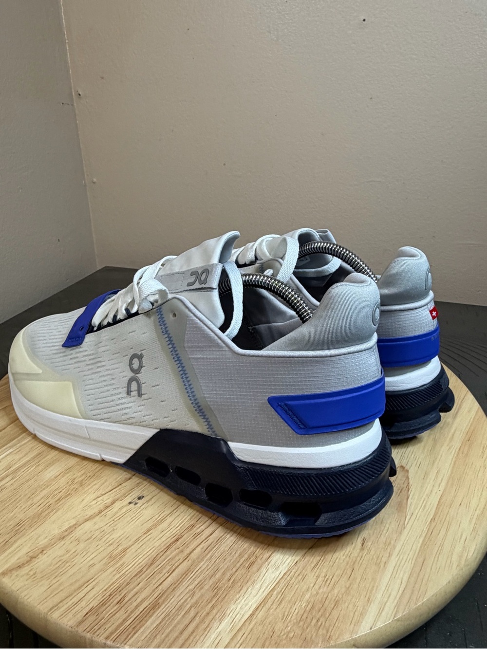 On Cloud Men’s nova Flux running shoes - Picture 4 of 11